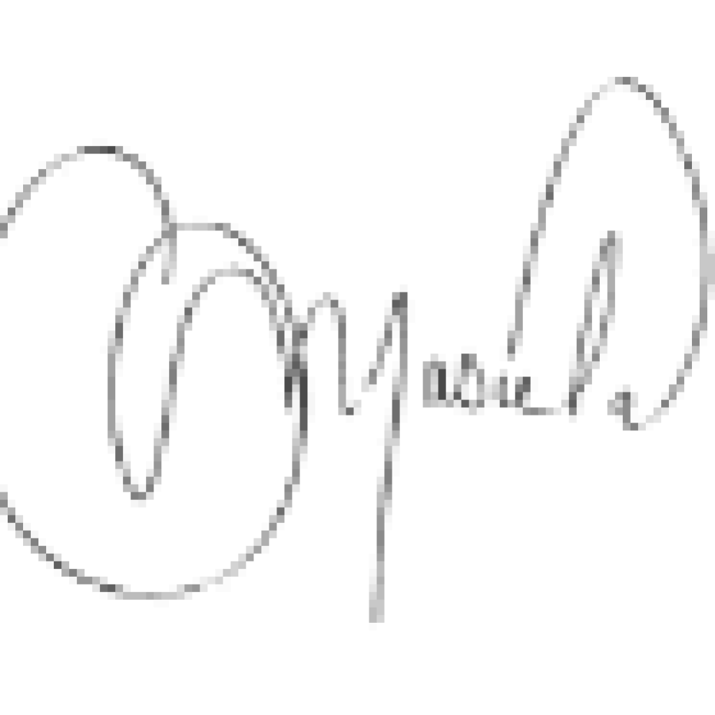 Masiela Lusha signature